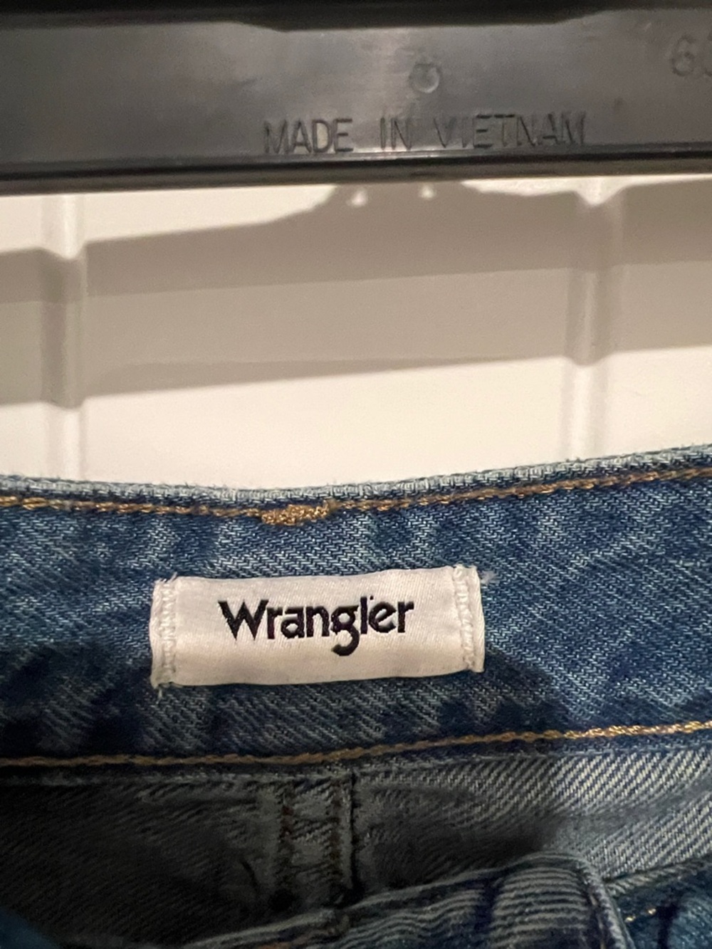 Wrangler High-Rise Denim Women’s Shorts in Light Blue - Picture 2 of 7